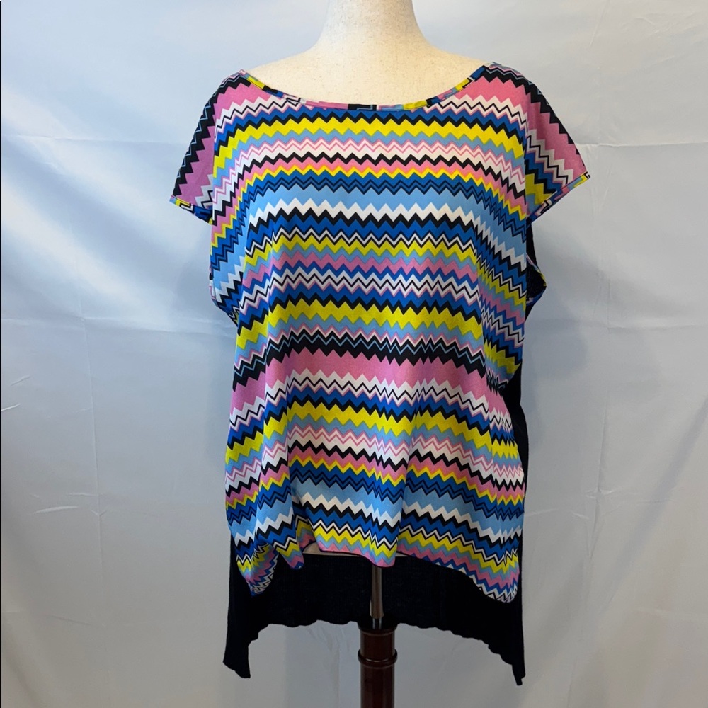 Caren Sport Vibrant Zigzag Women's Blouse